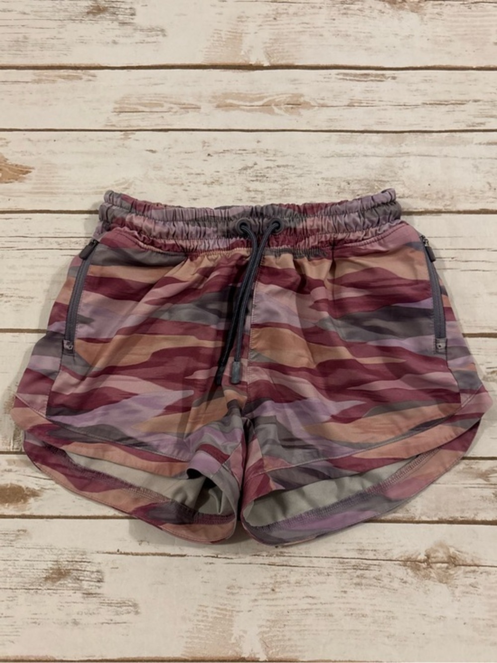 Athleta Girls Run Wold Shorts Size L/12